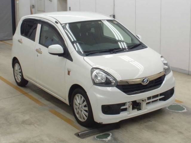 3060 DAIHATSU MIRA E S LA300S 2016 г. (NAA Osaka)